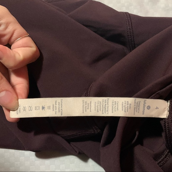 Lululemon size 4 leggings - Picture 4 of 5